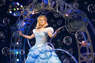 Helen Woolf as Glinda. Photo by Matt Crockett